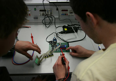 自动化部署的免费短信轰炸